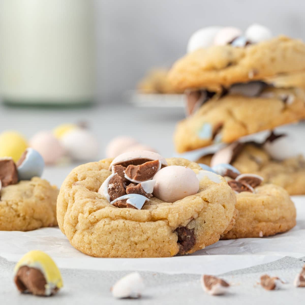 Quick & Easy: No-Chill Mini Egg Cookies for Your Easter Table